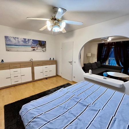 Traum Apartment Mit Pool+Balkon Bécs Kültér fotó