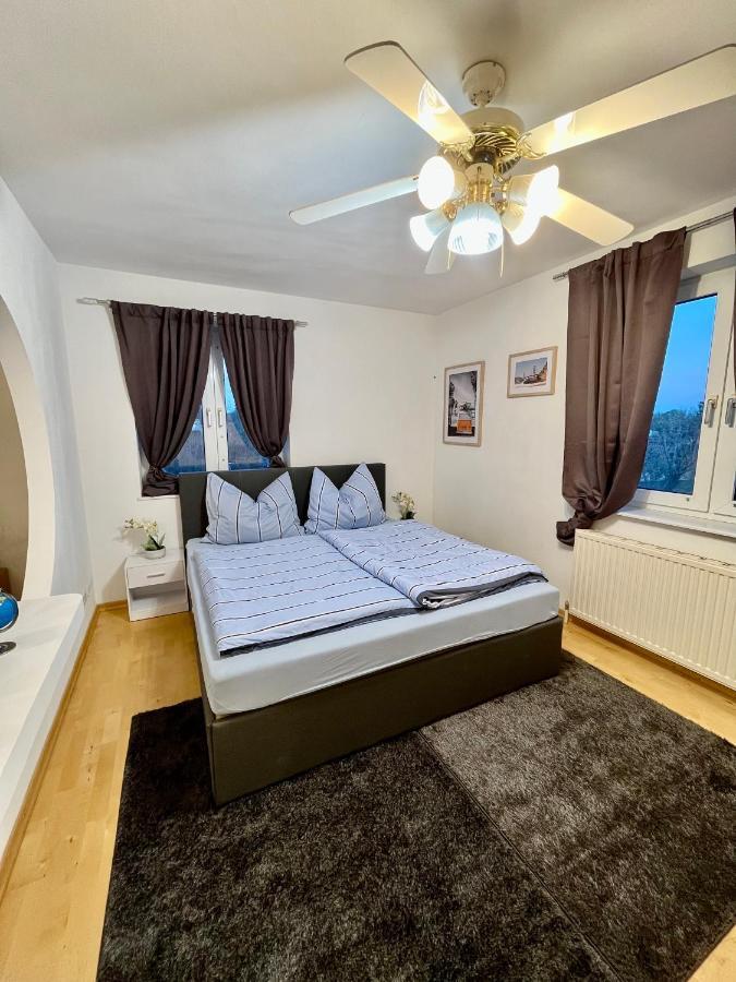 Traum Apartment Mit Pool+Balkon Bécs Kültér fotó